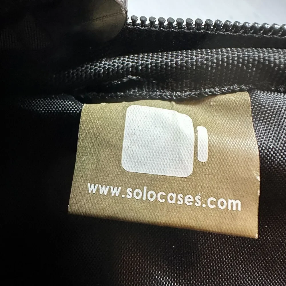 Solo Case Sleeve Padded Black Gray 17